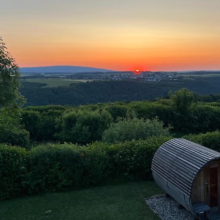 Hunsrueck Valley View Apartment With Cedar Sauna Bruschied Exteriér fotografie