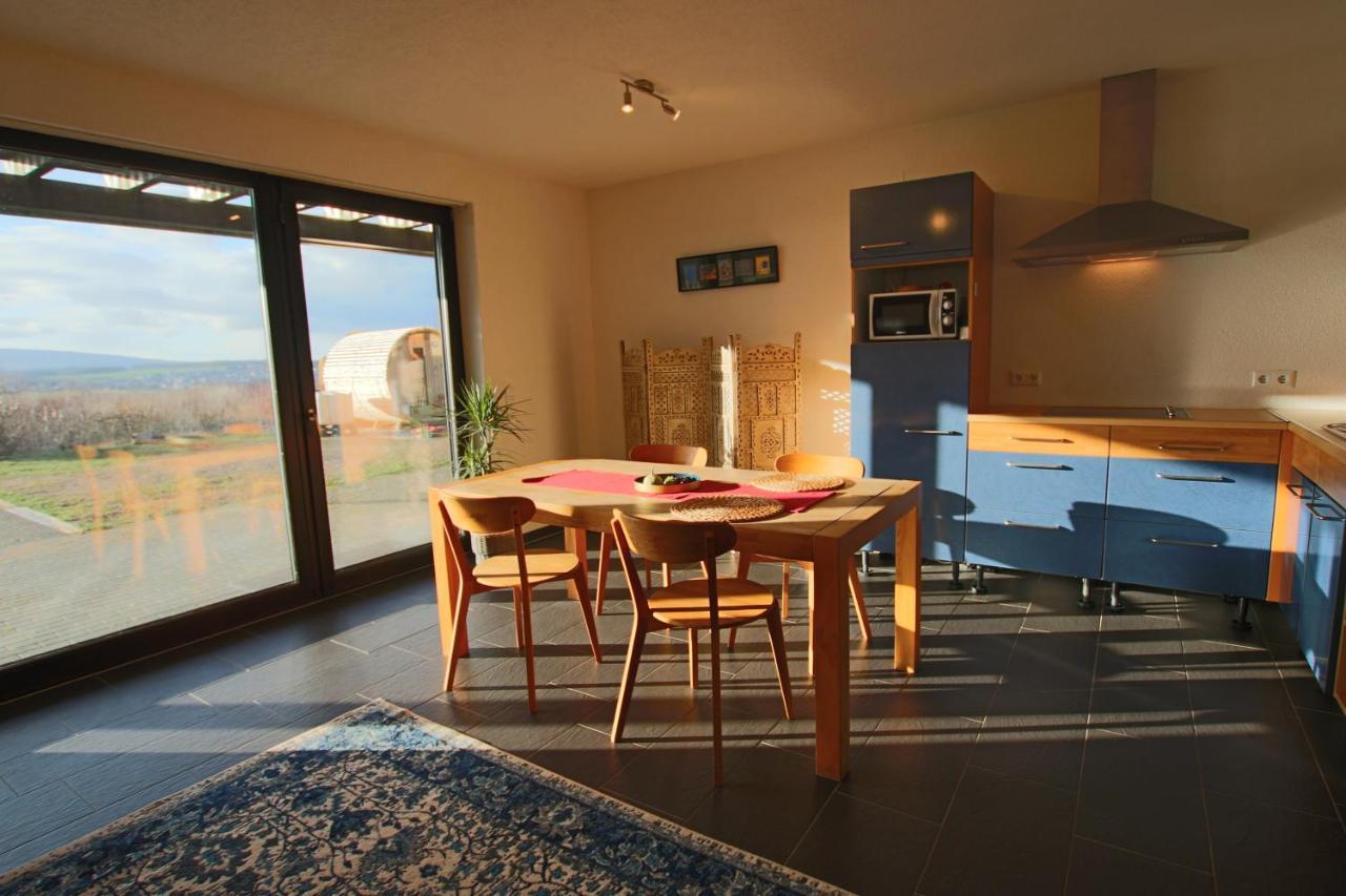 Hunsrueck Valley View Apartment With Cedar Sauna Bruschied Exteriér fotografie