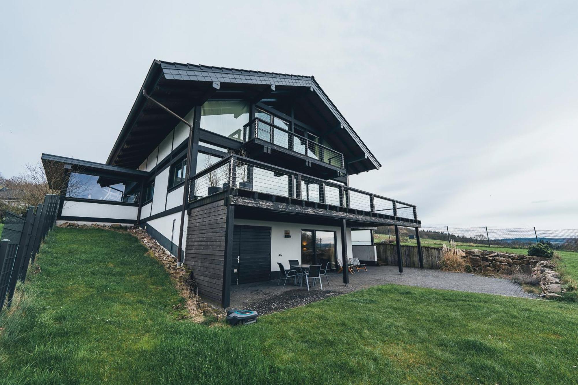 Hunsrueck Valley View Apartment With Cedar Sauna Bruschied Exteriér fotografie
