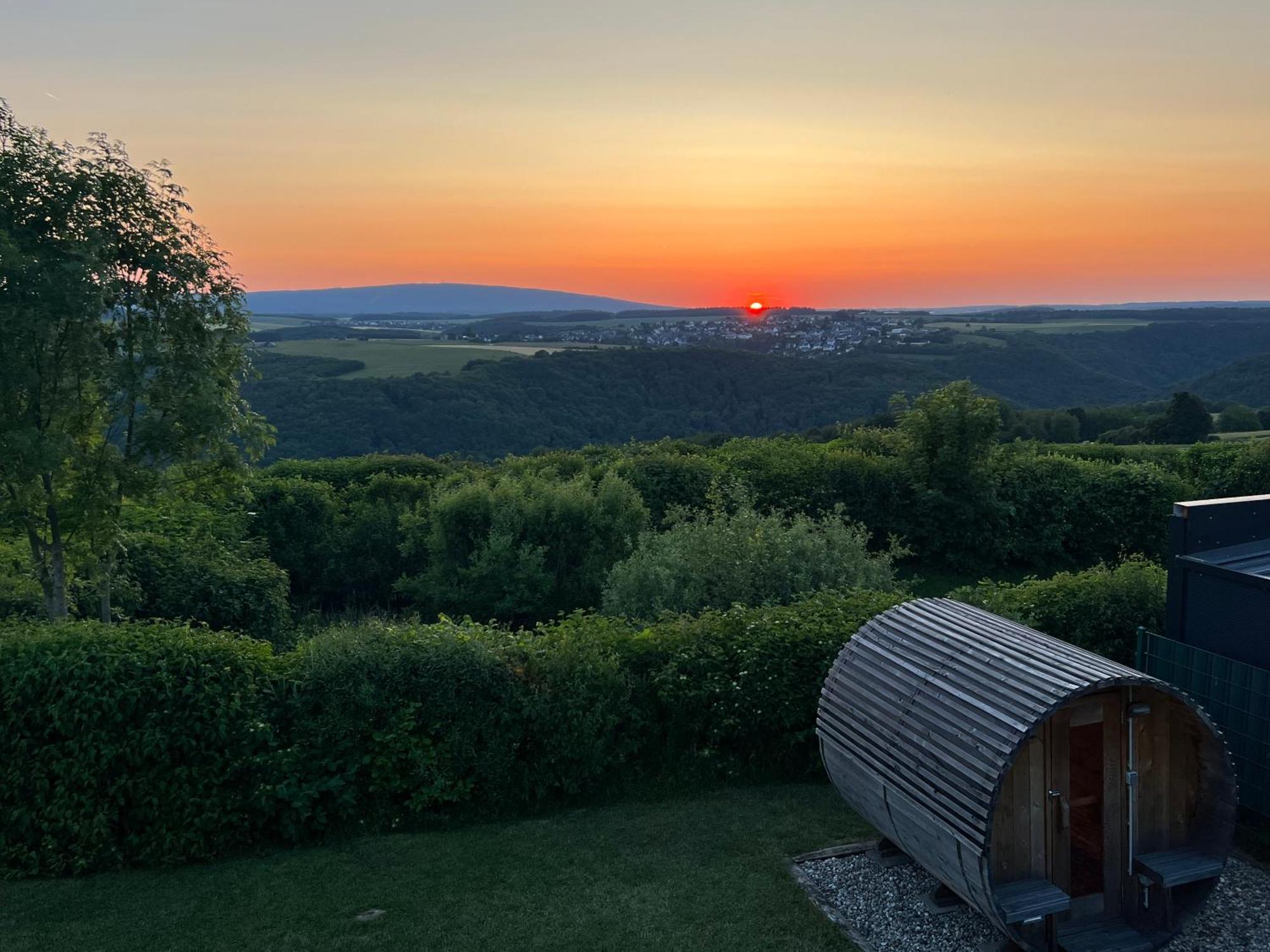 Hunsrueck Valley View Apartment With Cedar Sauna Bruschied Exteriér fotografie